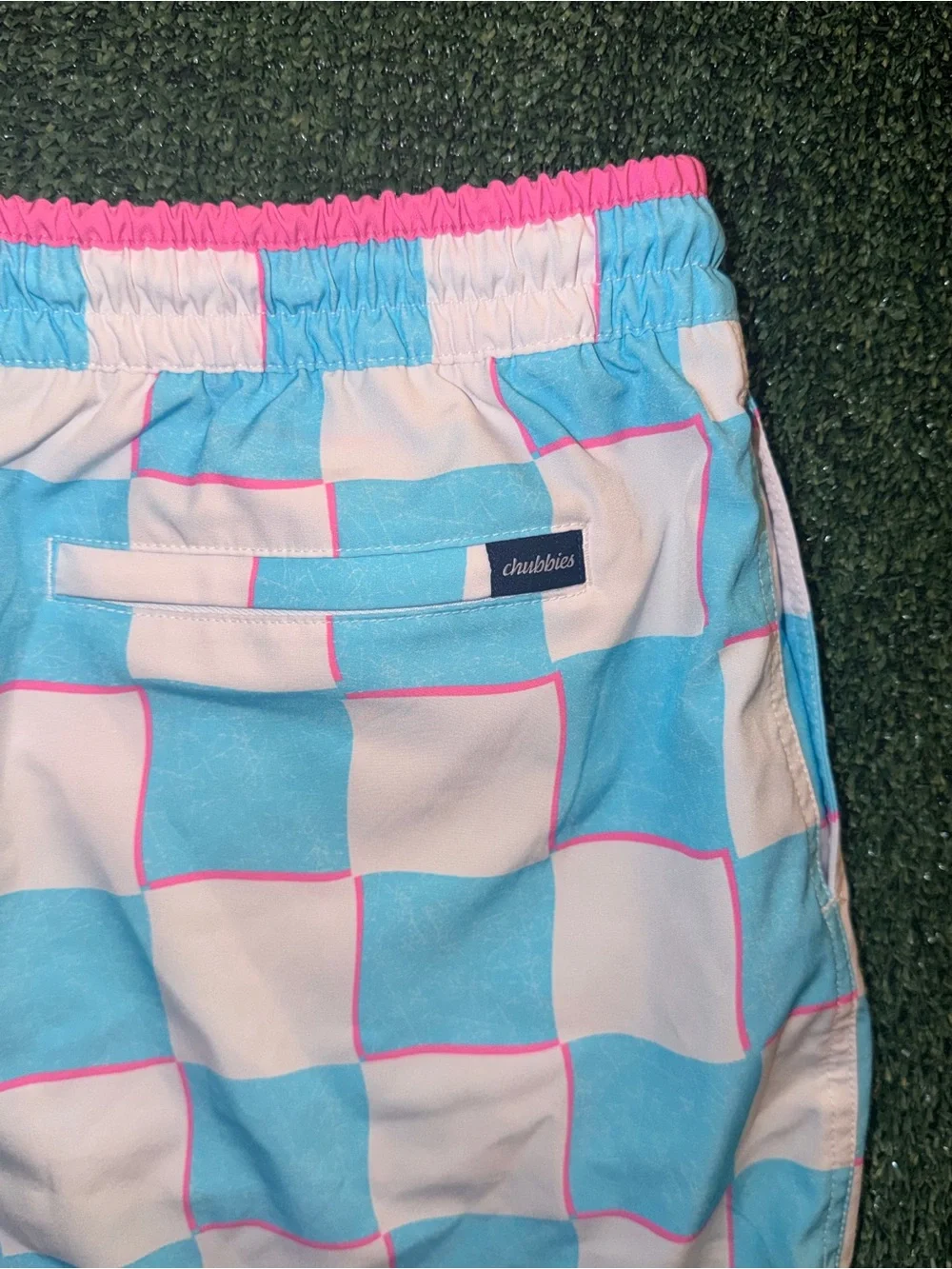 Chubbies “The Pawns” Swim Trunks Teal Blue & White Checkerboard with Pink Sz XL
